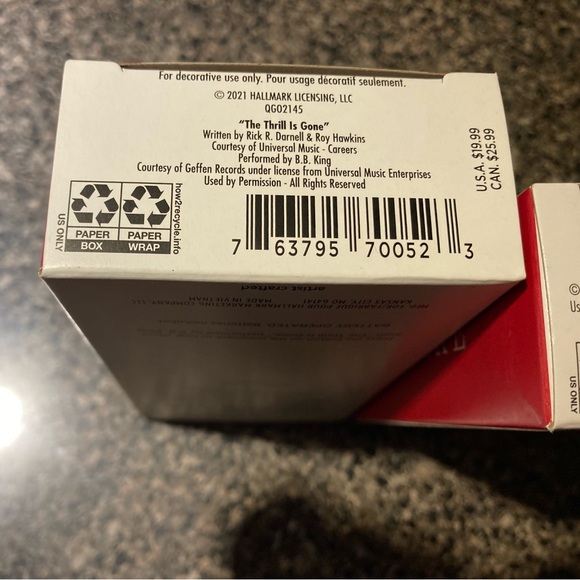 Hallmark Magic Sound Guitar Ornaments 2021 and 2022 - Picture 3 of 12